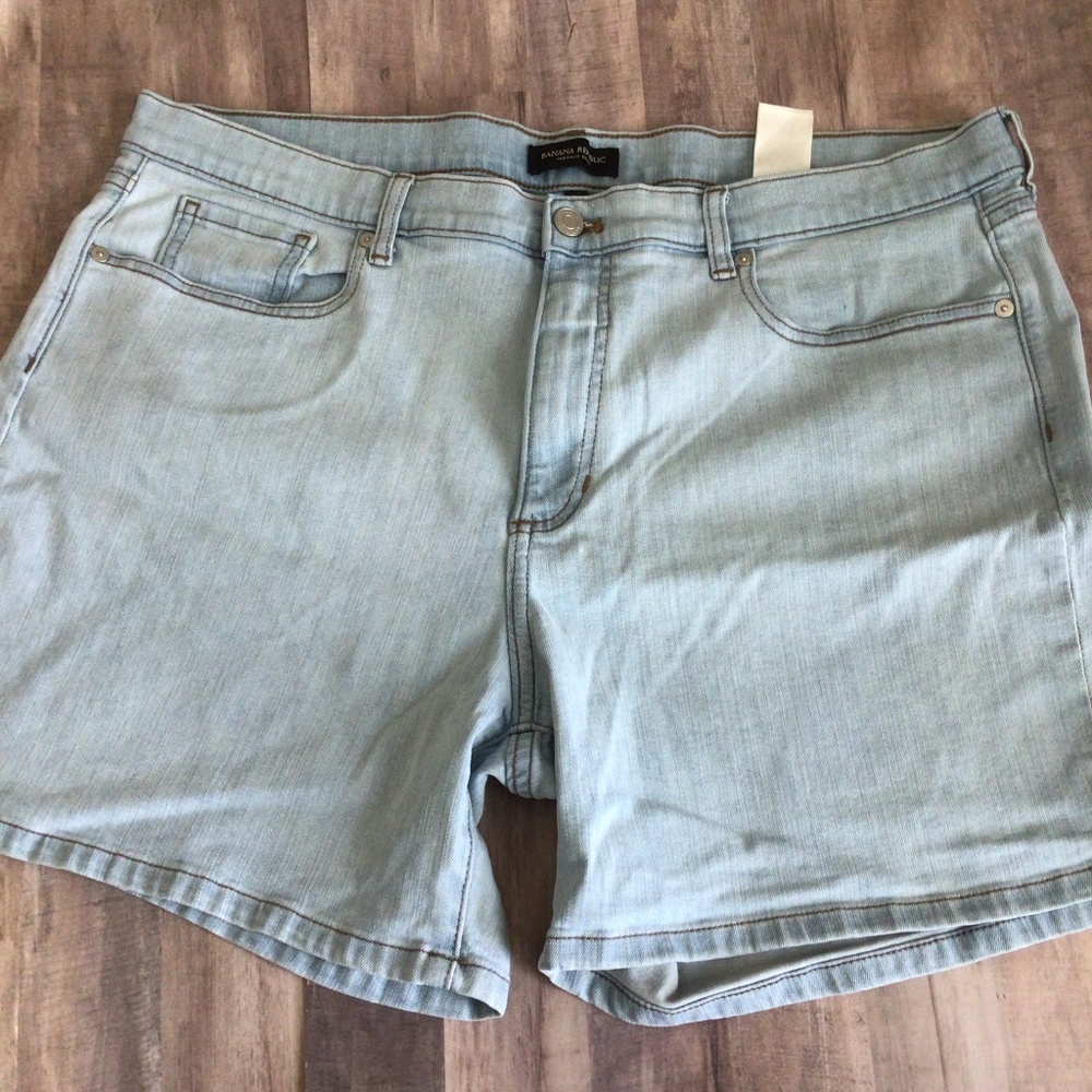 Banana Republic Premium Denim Shorts Light Wash
